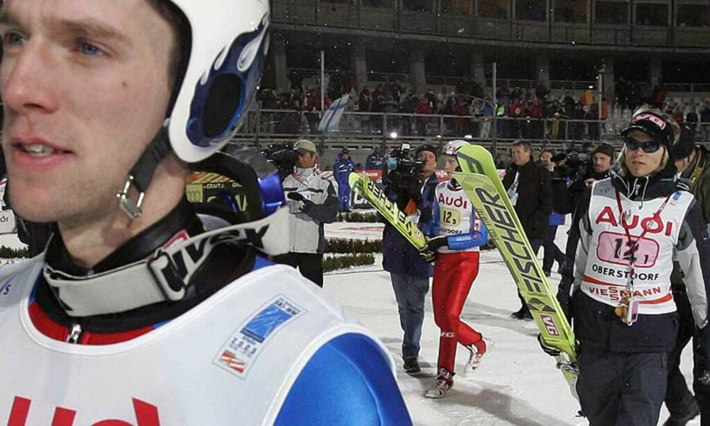 MELLOMFORNØYD: Norge var en av gullfavorittene i laghoppingen, men måtte se seg slått av verdensmester Østerrike og Finland. Bjørn Einar Romøren (bak) mener de ikke var tøffe nok til å kjempe om seieren. Gullet glapp da Sigurd Pettersen (t.v.) landet på 123,5 meter i første omgang. Foto: Arnt E. Folvik MELLOMFORNØYD: Norge var en av gullfavorittene i laghoppingen, men måtte se seg slått av verdensmester Østerrike og Finland. Bjørn Einar Romøren (bak) mener de ikke var tøffe nok til å kjempe om seieren. Gullet glapp da Sigurd Pettersen (t.v.) landet på 123,5 meter i første omgang. Foto: Arnt E. Folvik