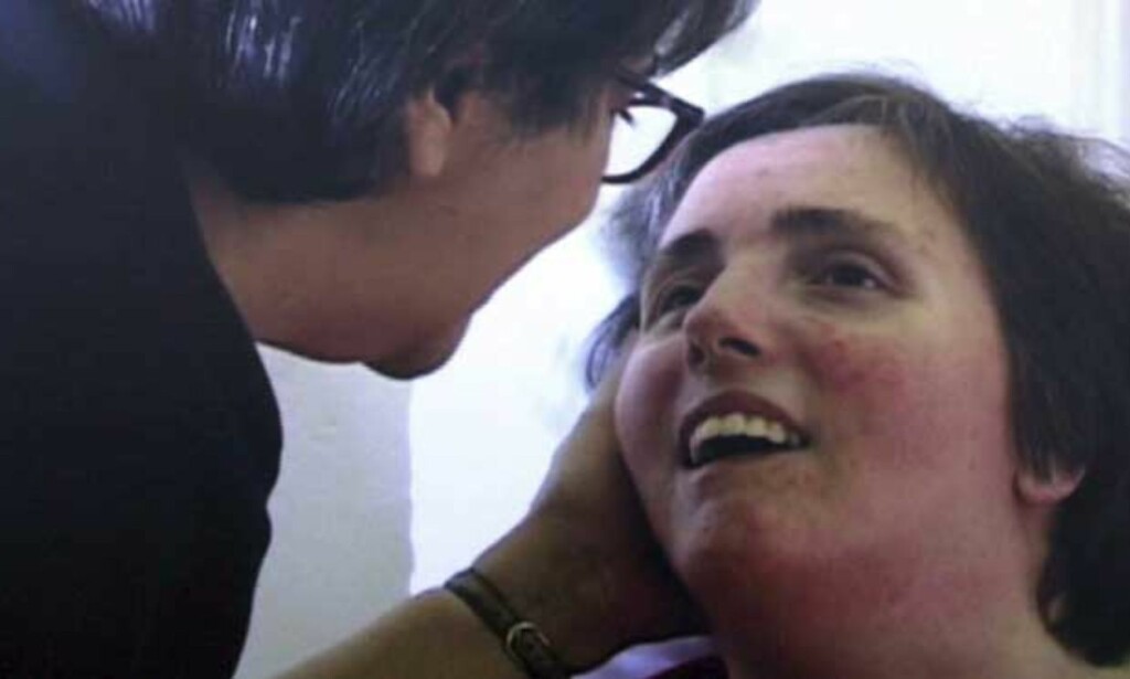 I FERD MED Å DØ: Terri Schiavo har bare dager igjen å leve hvis ikke næringssonden kobles til igjen. Foto: Scanpix/EPA I FERD MED Å DØ: Terri Schiavo har bare dager igjen å leve hvis ikke næringssonden kobles til igjen. Foto: Scanpix/EPA