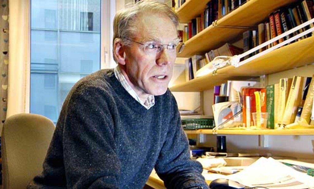 FERSK SPRÅKDOKTOR: Thore Roksvold er studieleder på Journalistutdanningen i Oslo. Foto: Truls Brekke FERSK SPRÅKDOKTOR: Thore Roksvold er studieleder på Journalistutdanningen i Oslo. Foto: Truls Brekke