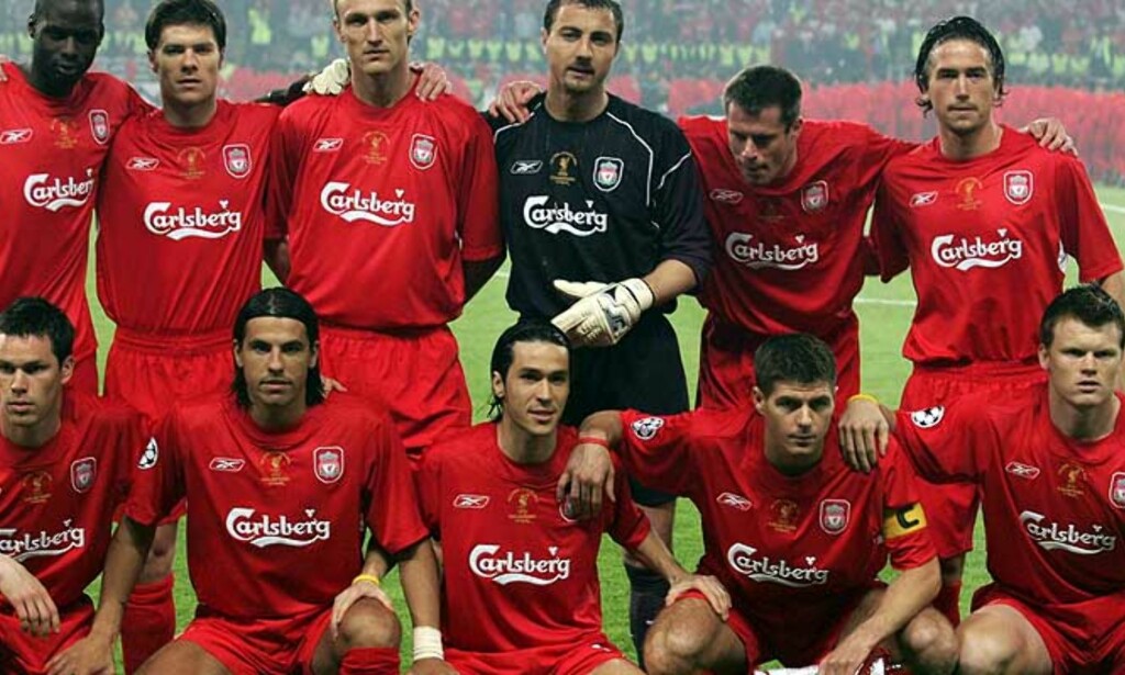 TUNG HEMMELIGHET: Her sitter Steve Finnan foran til venstre på lagbildet av Liverpool-laget som møtte Milan i Champions League-finalen 25. mai. Trolig kjente lagkameratene til Finnans ulykke og det tragiske utfallet. Foto: EPA/Scanpix TUNG HEMMELIGHET: Her sitter Steve Finnan foran til venstre på lagbildet av Liverpool-laget som møtte Milan i Champions League-finalen 25. mai. Trolig kjente lagkameratene til Finnans ulykke og det tragiske utfallet. Foto: EPA/Scanpix