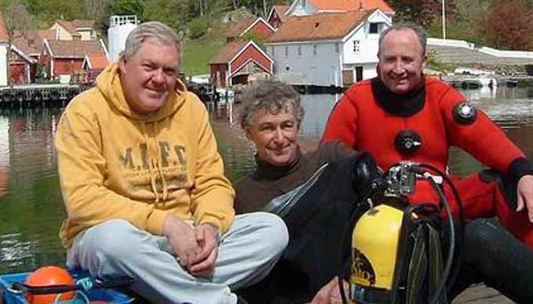 <strong><b>BESETTELSE:</strong></b> I nesten ti år har de lett etter «Louis et Anne», dykkerne Torstein Ormøy, Jakob Løvdal og Svein Syvertsen fra Farsund Undervannsklubb. Det var nærmest som
en besettelse. Hver eneste dykkertur gikk rundt Kådøya. Foto: Jakob Løvdal <strong><b>BESETTELSE:</strong></b> I nesten ti år har de lett etter «Louis et Anne», dykkerne Torstein Ormøy, Jakob Løvdal og Svein Syvertsen fra Farsund Undervannsklubb. Det var nærmest som
en besettelse. Hver eneste dykkertur gikk rundt Kådøya. Foto: Jakob Løvdal