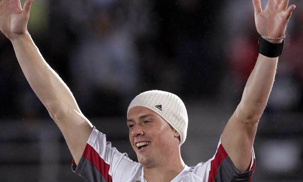 SØLVGUTTEN: Andreas Thorkildsen dro på seg lua igjen etter at han skaffet seg en ny mesterskapsmedalje. Foto: Scanpix SØLVGUTTEN: Andreas Thorkildsen dro på seg lua igjen etter at han skaffet seg en ny mesterskapsmedalje. Foto: Scanpix