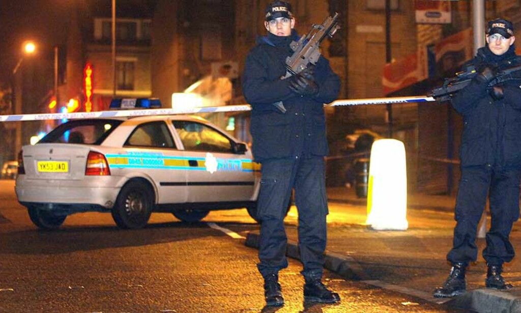 DREPT: En politikvinne er drept og en annen alvorlig såret da væpnede ranere åpnet ild i Bradford i Storbritannia. Foto: Scanpix DREPT: En politikvinne er drept og en annen alvorlig såret da væpnede ranere åpnet ild i Bradford i Storbritannia. Foto: Scanpix