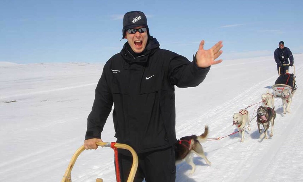 TRENINGSTUR: Fyrst Albert har han gjennomført lange treningsturer i Sverige og Norge med hundeslede. Her mellom Tromsø og svenskegrensa. Foto: Karl-Magnus Karlsson TRENINGSTUR: Fyrst Albert har han gjennomført lange treningsturer i Sverige og Norge med hundeslede. Her mellom Tromsø og svenskegrensa. Foto: Karl-Magnus Karlsson