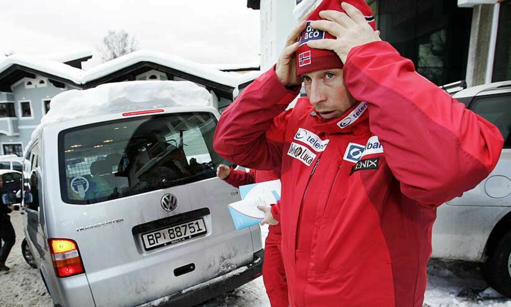 UTSLITT: Syk og frustrert, reiste Lasse Kjus hjem fra Kitzbühel i går. I følge landslagssjef Marius Arnesen er Kjus veldig nedbrutt. Foto: Scanpix UTSLITT: Syk og frustrert, reiste Lasse Kjus hjem fra Kitzbühel i går. I følge landslagssjef Marius Arnesen er Kjus veldig nedbrutt. Foto: Scanpix