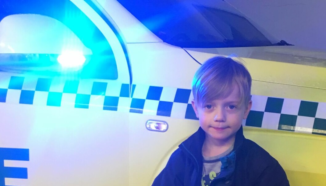 Sverre (7) truffet av lynet. Det måtte en smart mormor og en superhelt til for å trøste ham Sverre (7) truffet av lynet. Det måtte en smart mormor og en superhelt til for å trøste ham