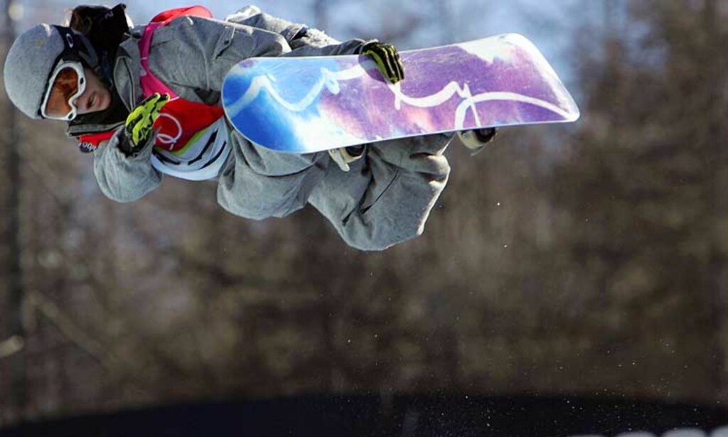 BRONSESVEV: Kjersti Buaas under andreomgangen som sikret henne bronsemedaljen i halfpipe. Foto: AP/Scanpix BRONSESVEV: Kjersti Buaas under andreomgangen som sikret henne bronsemedaljen i halfpipe. Foto: AP/Scanpix