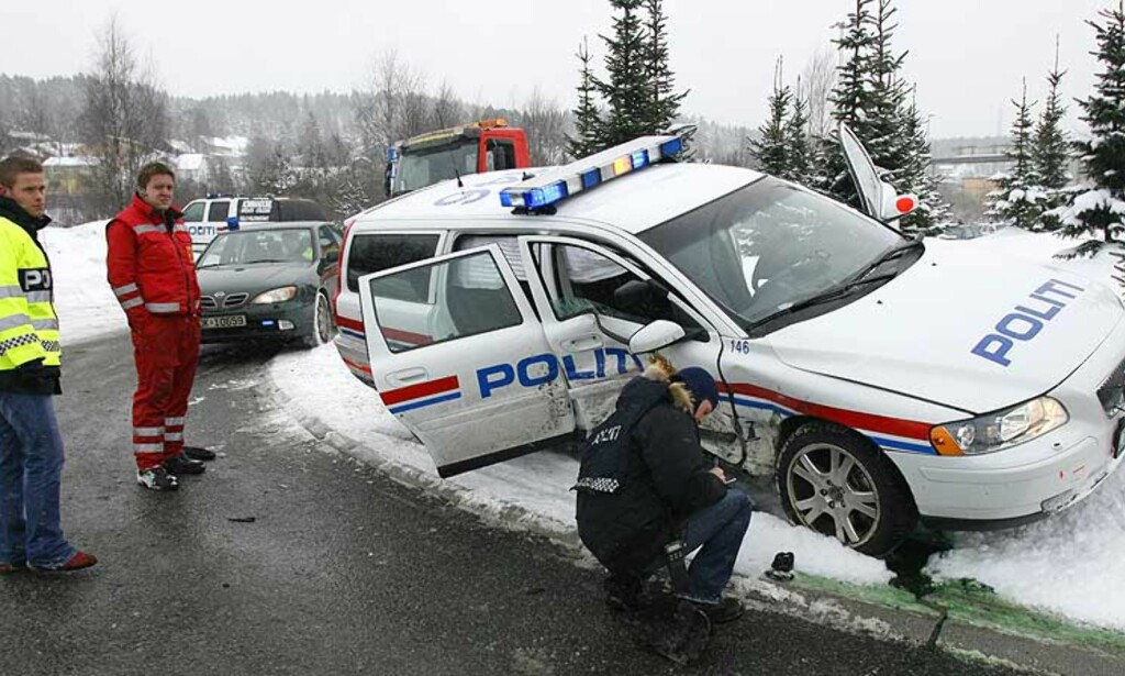 KOLLIDERTE: Biljakten endte på E6 ved Furuset. Foto: Jon Eeg/Scanpix KOLLIDERTE: Biljakten endte på E6 ved Furuset. Foto: Jon Eeg/Scanpix