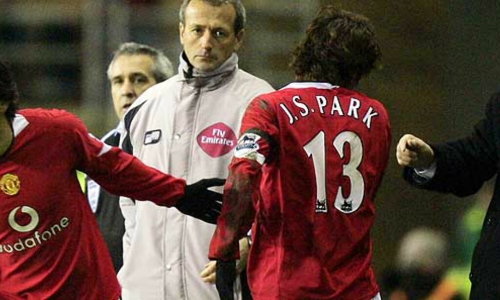 RESERVE: Ruud van Nistelrooy er blitt United-reserve. Dermed får britisk presse nye grunner til å spekulere. Foto: Scanpix/Ap RESERVE: Ruud van Nistelrooy er blitt United-reserve. Dermed får britisk presse nye grunner til å spekulere. Foto: Scanpix/Ap