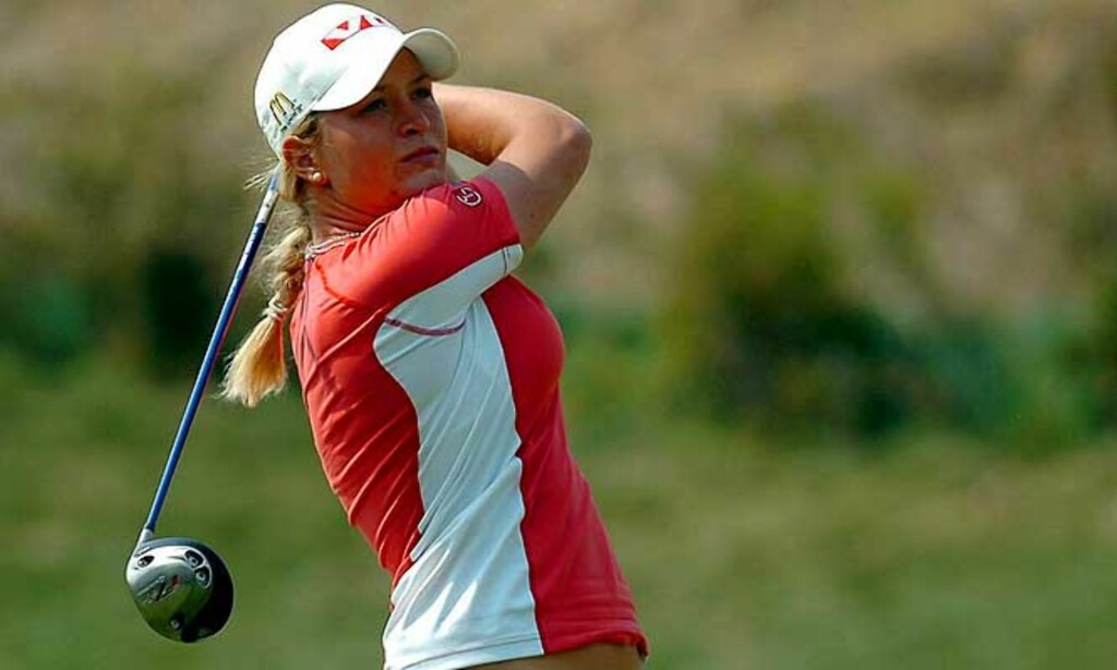 FALT NED: Med sju bogey falt Suzann Pettersen fra 3. til 7.plass. FALT NED: Med sju bogey falt Suzann Pettersen fra 3. til 7.plass.
