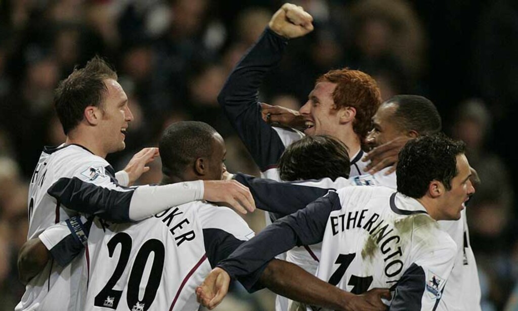 GLEDE: West Ham-spillerne feirer etter det andre av lagets to mål mot Manchester City. Foto: Jon Super/AP/Scanpix GLEDE: West Ham-spillerne feirer etter det andre av lagets to mål mot Manchester City. Foto: Jon Super/AP/Scanpix