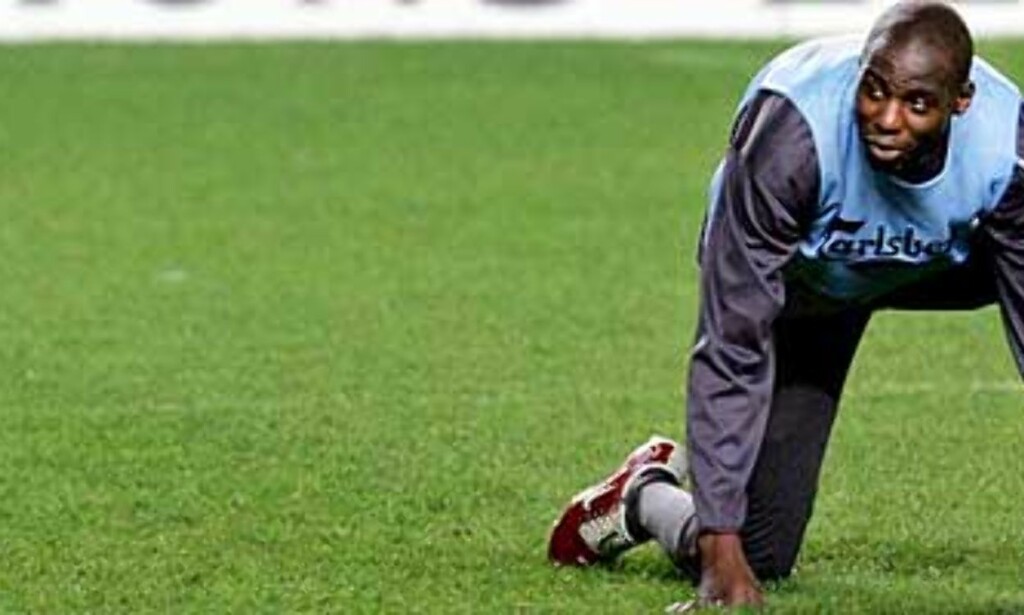 image: Sissoko klar med spesialbriller image: Sissoko klar med spesialbriller
