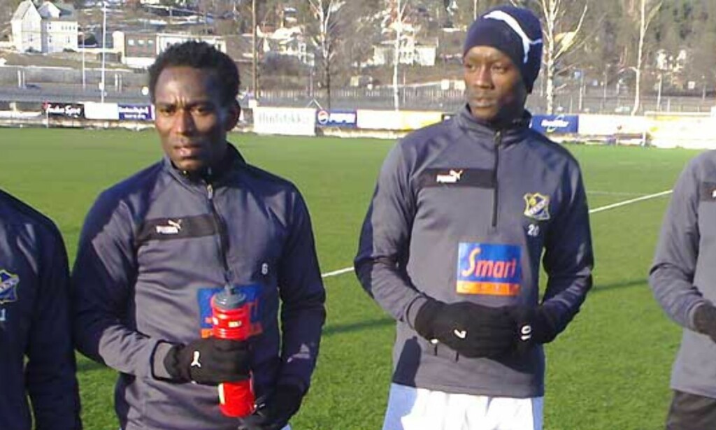 PÅ PRØVE: De fire nigerianske spillerne skal trene med Lyn fram til mandag. Foto: STIAN HARALDSEN PÅ PRØVE: De fire nigerianske spillerne skal trene med Lyn fram til mandag. Foto: STIAN HARALDSEN