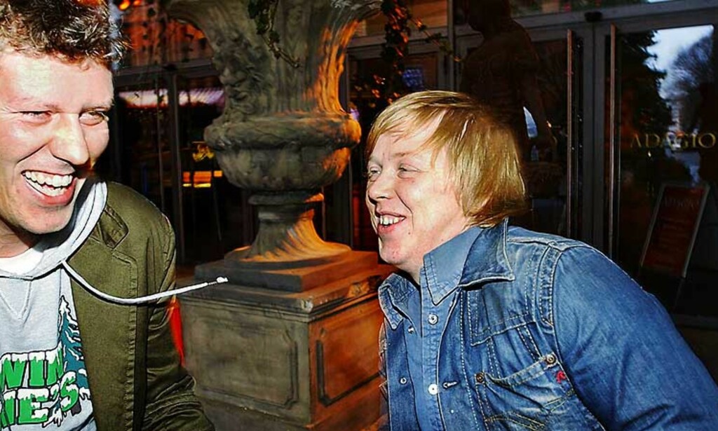 MEST POPULÆR: Kurt Nilsens «Never Easy» toppet radiolista Hit 40 i fjor. Manager Jan Fredrik Karlsen (t.v.) ønsker ikke å si hvor mye Nilsen fikk fra TONO i fjor, men sier det var et «betydelig beløp». Foto: GORM K. GAARE MEST POPULÆR: Kurt Nilsens «Never Easy» toppet radiolista Hit 40 i fjor. Manager Jan Fredrik Karlsen (t.v.) ønsker ikke å si hvor mye Nilsen fikk fra TONO i fjor, men sier det var et «betydelig beløp». Foto: GORM K. GAARE