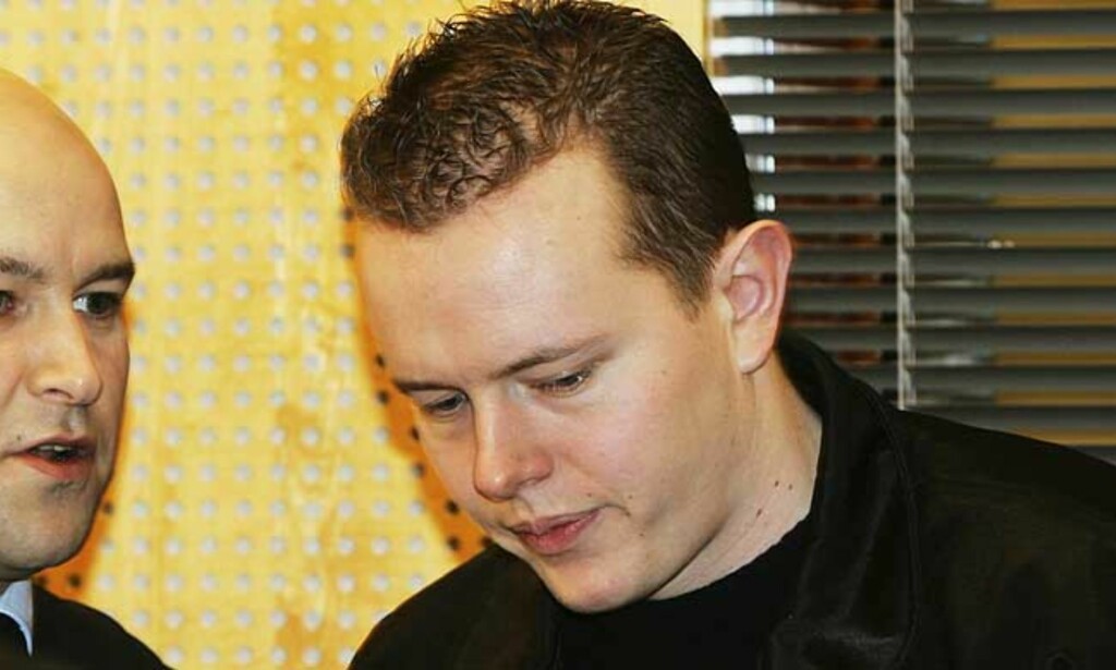SNART FOTGJENGER?: Daniel De Linde (t.h.), sammen med sin forsvarer Vidar Lind Iversen. Foto: Scanpix SNART FOTGJENGER?: Daniel De Linde (t.h.), sammen med sin forsvarer Vidar Lind Iversen. Foto: Scanpix