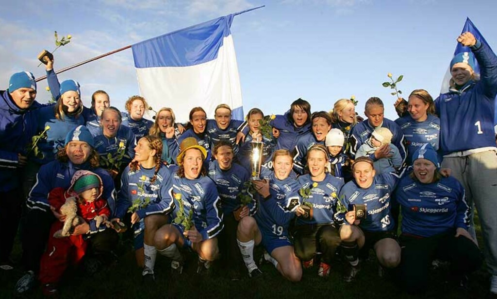 SERIEMESTERE: Kolbotn ble seriemestere i år, men har ikke klart å kapre flest stemmer blant toppklubbene på kvinnesiden. Foto: SCANPIX SERIEMESTERE: Kolbotn ble seriemestere i år, men har ikke klart å kapre flest stemmer blant toppklubbene på kvinnesiden. Foto: SCANPIX