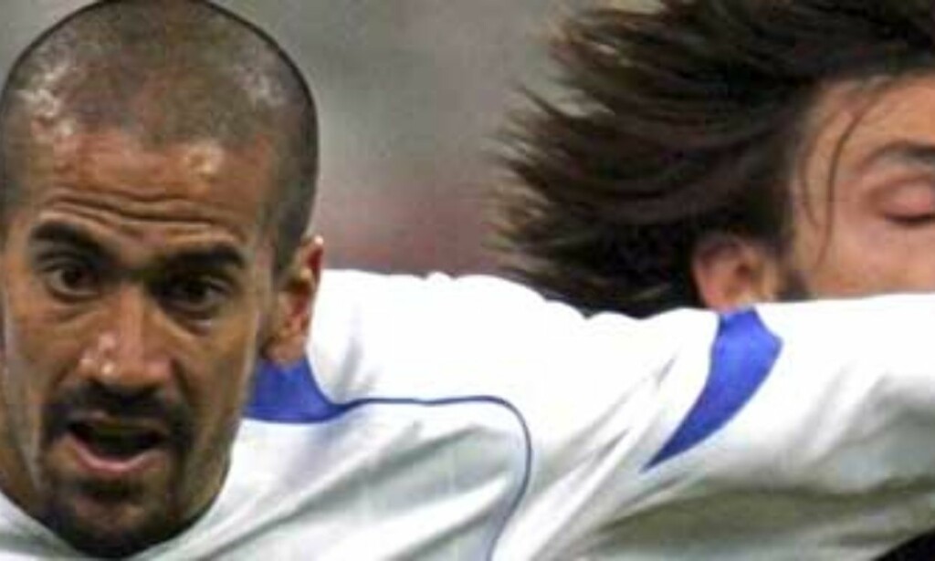 TØFF: Juan Veron (her i Inter) dytter unna AC Milans Andrea Pirlo i kvartfinalen i Champions League i 2005. Foto: SCANPIX TØFF: Juan Veron (her i Inter) dytter unna AC Milans Andrea Pirlo i kvartfinalen i Champions League i 2005. Foto: SCANPIX