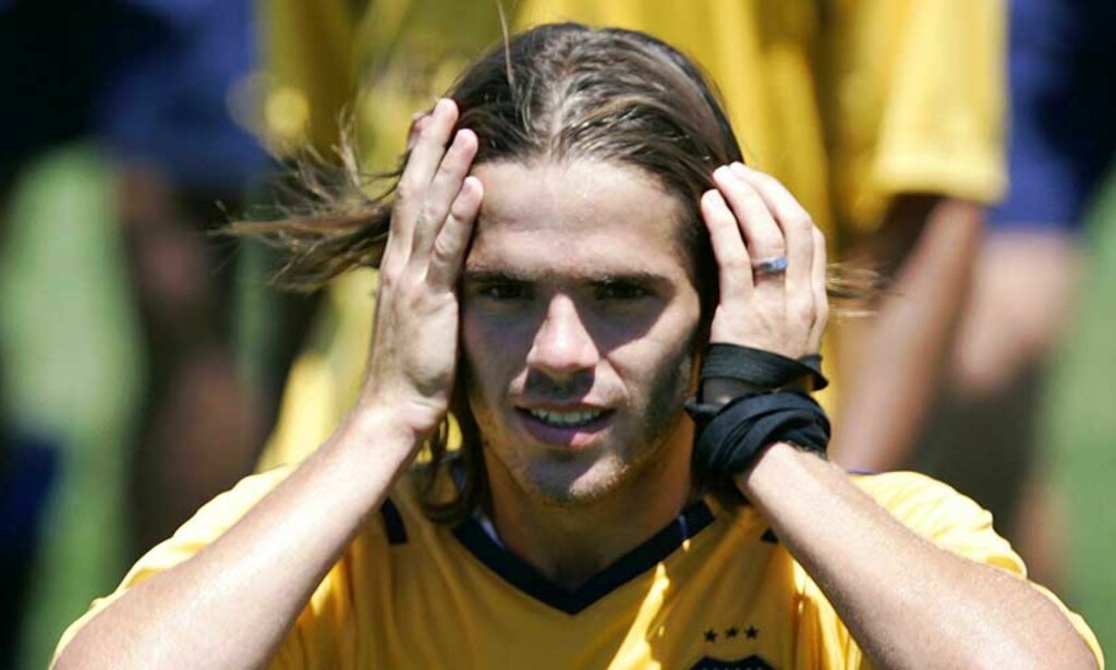 BLIR EN GALACTICO: Fernando Gago går fra Boca Juniors til Real Madrid for drøye 160 millioner kroner. Foto: REUTERS BLIR EN GALACTICO: Fernando Gago går fra Boca Juniors til Real Madrid for drøye 160 millioner kroner. Foto: REUTERS