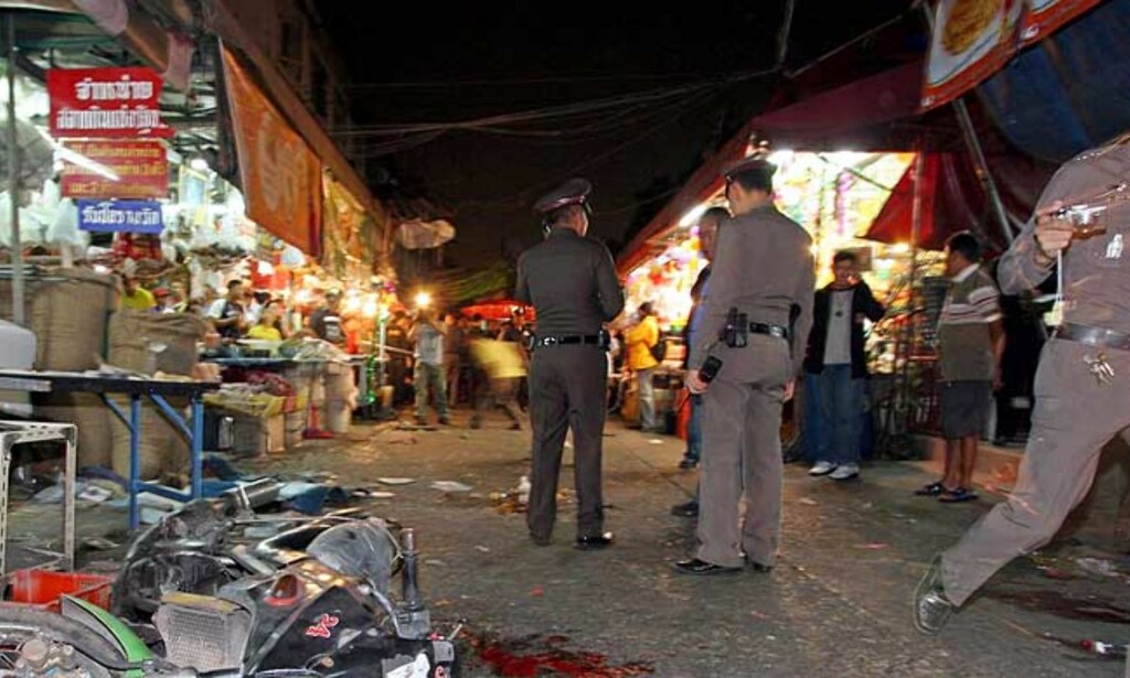 MINST SJU BOMBER: Foreløpig uklart hvem som står bak bombene i Bangkok. Foto: AP MINST SJU BOMBER: Foreløpig uklart hvem som står bak bombene i Bangkok. Foto: AP