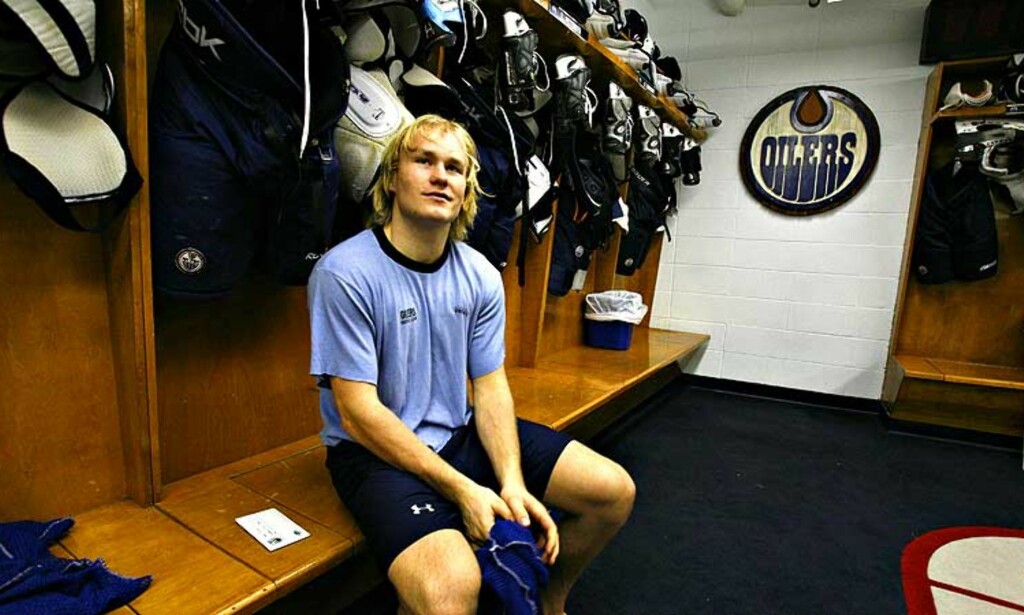 SNART TILBAKE?: Patrick Thoresen begynte sin nye tilværelse på farmerlaget med scoring og to assist. Det kan bety at han snart tar tilbake sin vante plass i Oilers-garderoben. Foto: Arnt E. Folvik SNART TILBAKE?: Patrick Thoresen begynte sin nye tilværelse på farmerlaget med scoring og to assist. Det kan bety at han snart tar tilbake sin vante plass i Oilers-garderoben. Foto: Arnt E. Folvik