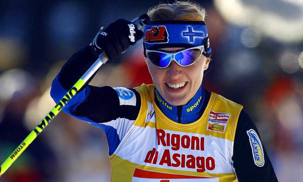 BEST: Virpi Kuitunen sprengte feltet tidlig på dagens 15 kilometer klassisk, og så seg aldri tilbake. Dermed sikret hun seg høyst trolig sammenlagtseieren i Tour de Ski. Foto: AP BEST: Virpi Kuitunen sprengte feltet tidlig på dagens 15 kilometer klassisk, og så seg aldri tilbake. Dermed sikret hun seg høyst trolig sammenlagtseieren i Tour de Ski. Foto: AP