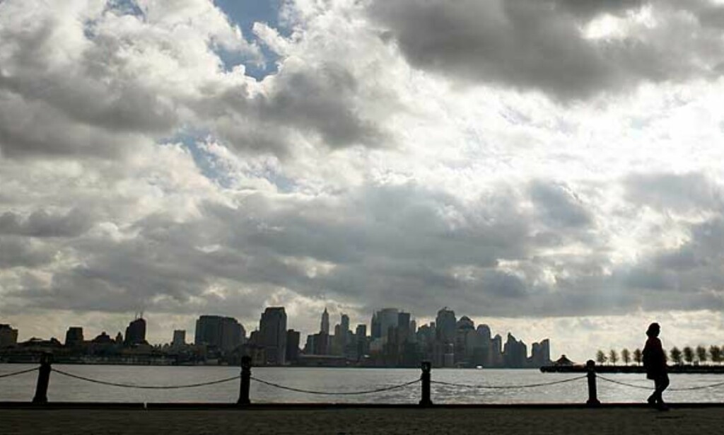 ODØRJAKT: Myndighetene i New York mener gårsdagens vonde lukt kom fra nabostaten New Jersey. Foto: Scanpix ODØRJAKT: Myndighetene i New York mener gårsdagens vonde lukt kom fra nabostaten New Jersey. Foto: Scanpix
