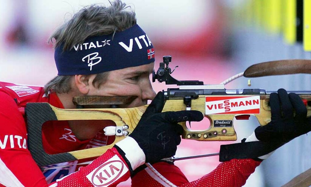 I SKUDDET: Emil Hegle Svendsen er Skiskytter-Norges nye, store stjerneskudd. I dag kjempet han om seieren igjen, i Pokljuka, Slovenia. Foto: LISE ÅSERUD/SCANPIX I SKUDDET: Emil Hegle Svendsen er Skiskytter-Norges nye, store stjerneskudd. I dag kjempet han om seieren igjen, i Pokljuka, Slovenia. Foto: LISE ÅSERUD/SCANPIX