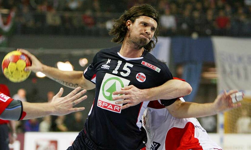SLÅTT AV DANMARK: Kristian Kjelling og de andre norske håndballgutta var svært tente foran skjebnekampen mot Danmark. Men det holdt ikke helt. Foto: HÅKON MOSVOLD LARSEN/SCANPIX SLÅTT AV DANMARK: Kristian Kjelling og de andre norske håndballgutta var svært tente foran skjebnekampen mot Danmark. Men det holdt ikke helt. Foto: HÅKON MOSVOLD LARSEN/SCANPIX