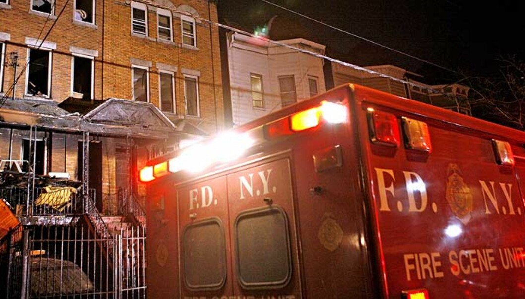 <strong><b>BRANNTRAGEDIE:</strong></b> Åtte barn og en voksen døde i en brann i Bronx i morges. Fire familier med 17 barn bodde i blokka. Foto: SCANPIX/AP <strong><b>BRANNTRAGEDIE:</strong></b> Åtte barn og en voksen døde i en brann i Bronx i morges. Fire familier med 17 barn bodde i blokka. Foto: SCANPIX/AP