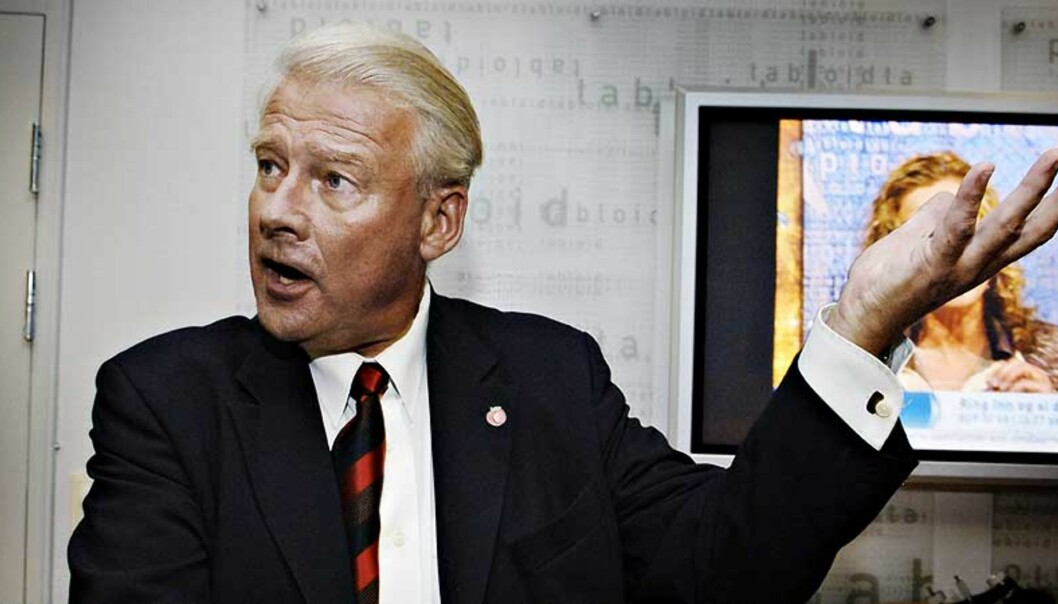 <strong><b>ANGRER MYE - MEN IKKE DETTE:</strong></b> Carl I. Hagen sier i dag at han angrer mye av det han gjorde på 70-tallet. Men ikke oljepolitikken. Nå går FrP inn for å selge statlige Petoro, selveste melkekua på sokkelen. Foto: ROBERT S. EIK <strong><b>ANGRER MYE - MEN IKKE DETTE:</strong></b> Carl I. Hagen sier i dag at han angrer mye av det han gjorde på 70-tallet. Men ikke oljepolitikken. Nå går FrP inn for å selge statlige Petoro, selveste melkekua på sokkelen. Foto: ROBERT S. EIK