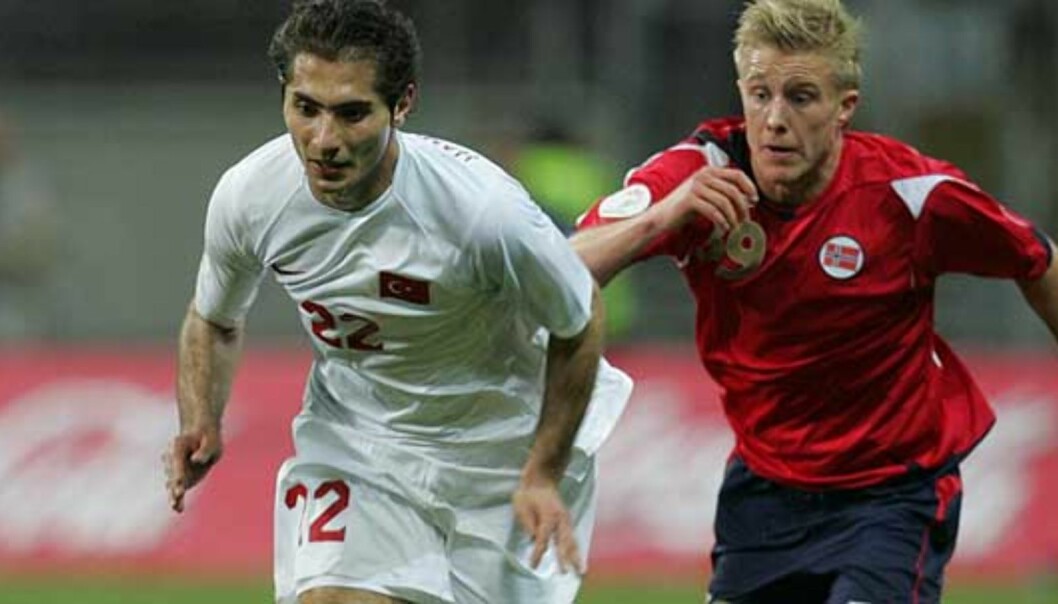 <strong><b>DEBUTERTE:</strong></b> Per Ciljan Skjelbred måtte jobbe hardt defensivt da han kom inn for Norge. Foto: Scanpix <strong><b>DEBUTERTE:</strong></b> Per Ciljan Skjelbred måtte jobbe hardt defensivt da han kom inn for Norge. Foto: Scanpix
