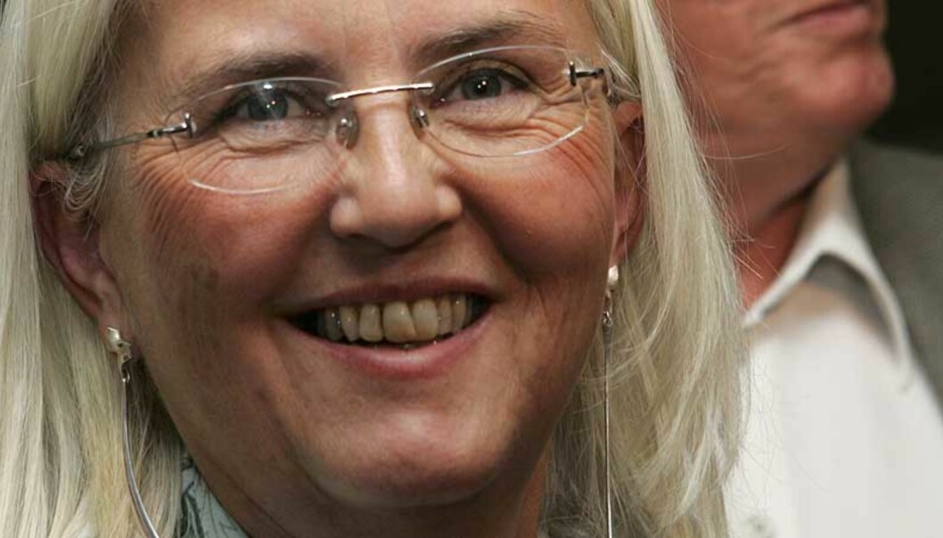 <strong><b>FORBYR MILJØGIFT:</strong></b> Miljøvernminister Helen Bjørnøy forbyr bruken av PFOS i Norge. Foto: Bjørn Sigurdsøn / SCANPIX <strong><b>FORBYR MILJØGIFT:</strong></b> Miljøvernminister Helen Bjørnøy forbyr bruken av PFOS i Norge. Foto: Bjørn Sigurdsøn / SCANPIX