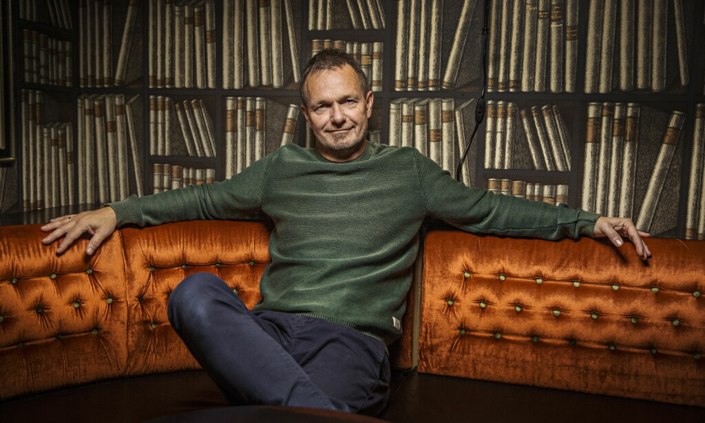 PAPPAN TIL PONDUS: Frode Øverli er landets største tegneserieskaper med bl.a. «Pondus». For likningsåret 2015 toppet han kulturlista over inntekt og formue sammen med Jo Nesbø. - Jeg levde mange år fra hånd til munn, sier den 48 år gamle bergenseren. Foto: Jørn H Moen PAPPAN TIL PONDUS: Frode Øverli er landets største tegneserieskaper med bl.a. «Pondus». For likningsåret 2015 toppet han kulturlista over inntekt og formue sammen med Jo Nesbø. - Jeg levde mange år fra hånd til munn, sier den 48 år gamle bergenseren. Foto: Jørn H Moen 