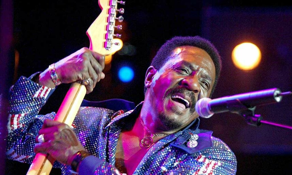 PÅ SCENEN: Ike Turner på scenen med The Kings of Rhythm på jazzfestivalen i Montreux i 2002. Foto: FABRICE COFFRINI/EPA/SCANPIX PÅ SCENEN: Ike Turner på scenen med The Kings of Rhythm på jazzfestivalen i Montreux i 2002. Foto: FABRICE COFFRINI/EPA/SCANPIX