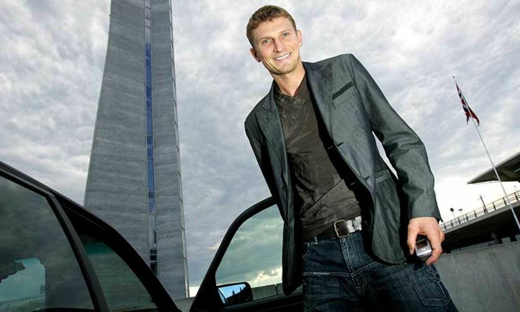 FAMILIEMANN: Tore André Flo gleder seg til å tilbringe mer tid sammen med familien. Om noen måneder blir han far for fjerde gang. Foto: TOR ARNE DALSNES FAMILIEMANN: Tore André Flo gleder seg til å tilbringe mer tid sammen med familien. Om noen måneder blir han far for fjerde gang. Foto: TOR ARNE DALSNES