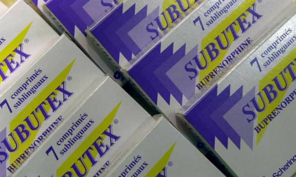 UVERDIG I NORGE: - Det offentlige behandlingsapparatet har bruker 150 millioner kroner i året på tvungne urinprøver bare i metadon/Subutex - programmet: Legemiddelassistert rehabilitering (LAR). Pasientene må urinere under overvåking med innsyn fra ensrettede speil. Er det bedre enn scientologenes Narconon, spør lederen i foreningen for human narkotikapolitikk. Foto: AFP UVERDIG I NORGE: - Det offentlige behandlingsapparatet har bruker 150 millioner kroner i året på tvungne urinprøver bare i metadon/Subutex - programmet: Legemiddelassistert rehabilitering (LAR). Pasientene må urinere under overvåking med innsyn fra ensrettede speil. Er det bedre enn scientologenes Narconon, spør lederen i foreningen for human narkotikapolitikk. Foto: AFP