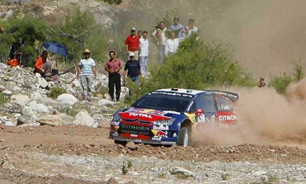 image: Loeb må kjøre «feiebil» image: Loeb må kjøre «feiebil»
