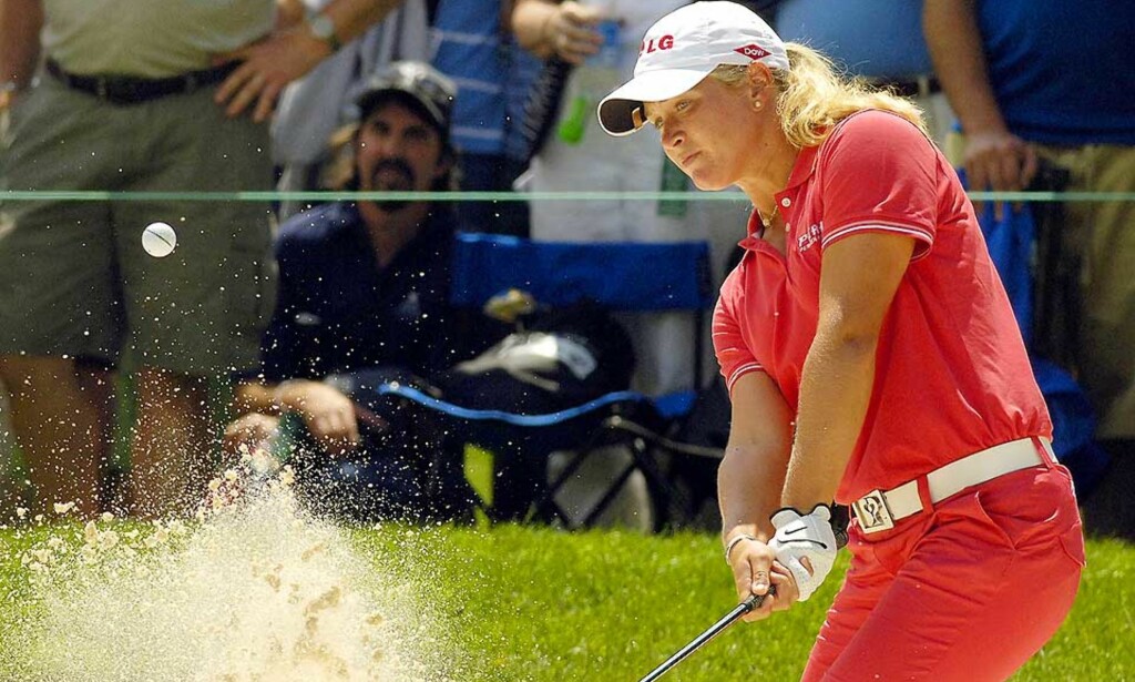 LITEN NEDTUR: Etter en imponerende runde på lørdag, gikk det tråere for Suzann Pettersen søndag. Det endte med andreplass til slutt. Foto: AP/SCANPIX LITEN NEDTUR: Etter en imponerende runde på lørdag, gikk det tråere for Suzann Pettersen søndag. Det endte med andreplass til slutt. Foto: AP/SCANPIX
