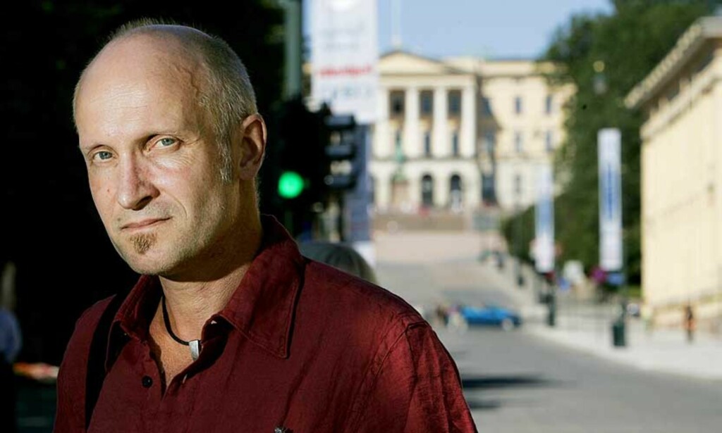 «BEATLES»-MANIA: Interessen er allerede enorm for siste kapittel i Lars Saabye Christensens «Beatles»-trilogi. Bokklubben Nye Bøker har allerede forhåndssolgt 3000 bøker, men regner med en dobling innen lanseringen 19. august. Foto: TORBJØRN GRØNNING «BEATLES»-MANIA: Interessen er allerede enorm for siste kapittel i Lars Saabye Christensens «Beatles»-trilogi. Bokklubben Nye Bøker har allerede forhåndssolgt 3000 bøker, men regner med en dobling innen lanseringen 19. august. Foto: TORBJØRN GRØNNING