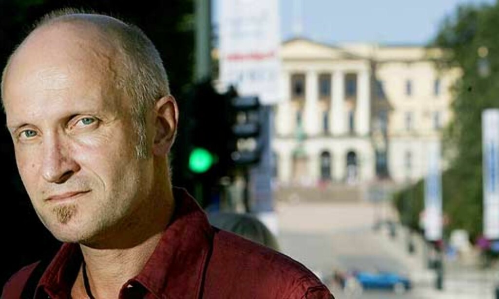 image: Besatt av «Bisettelsen» image: Besatt av «Bisettelsen»