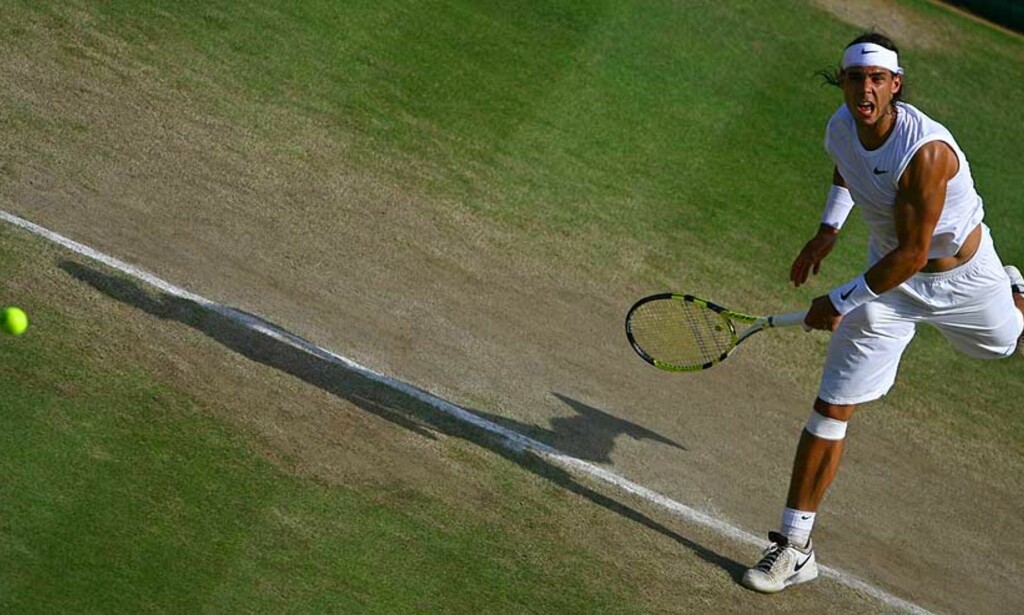 KRAFTFULL: Roger Federer har tradisjonelt slitt med Rafa Nadals kraftfulle spill. Nå møtes de to i en ventet finale på søndag. Foto: AFP/Scanpix KRAFTFULL: Roger Federer har tradisjonelt slitt med Rafa Nadals kraftfulle spill. Nå møtes de to i en ventet finale på søndag. Foto: AFP/Scanpix