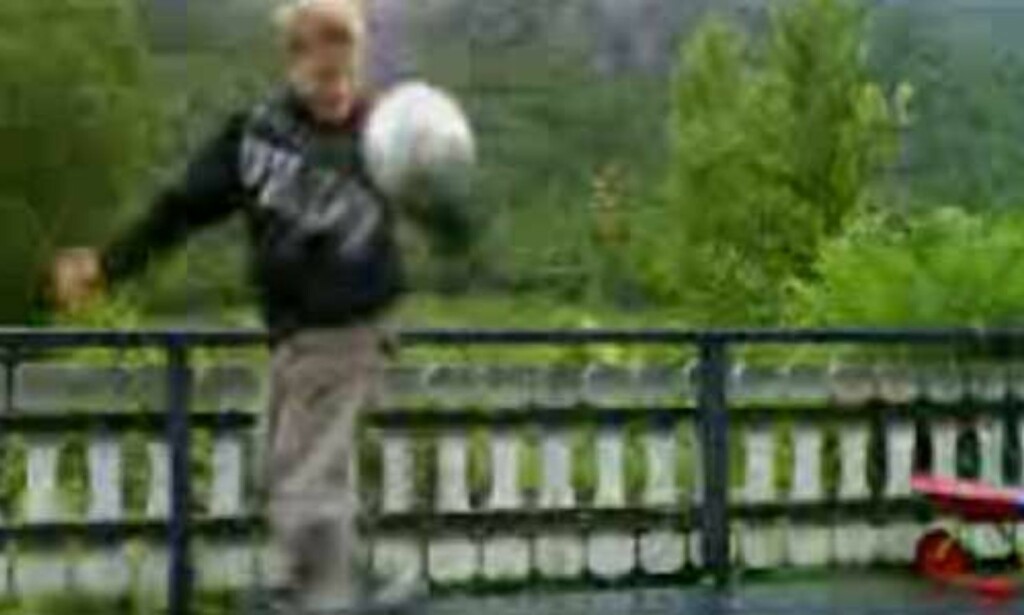 image: Triks deg til Enerlys fotballskole image: Triks deg til Enerlys fotballskole