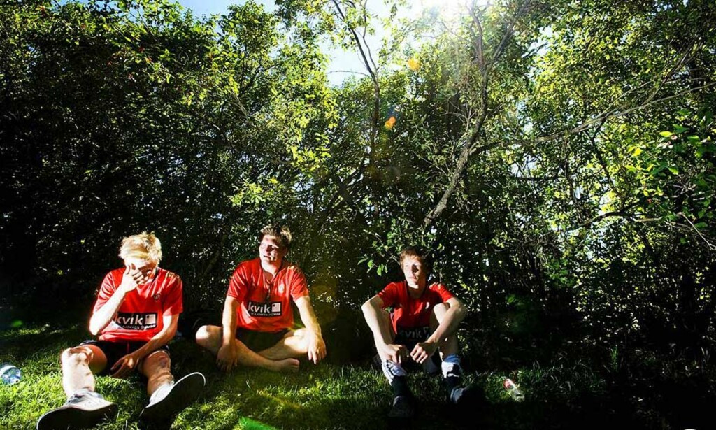 UTSATT FOR VOLD: Det har vært tøft å være Tromsø-gutt etter den fryktelige episoden på Dana Cup, men den har bare gjort samholdet sterkere, sier Isak Furu Krogstad, trener Stein Hugo Bjerkeli og Steffen Bruvold. Foto: Thomas Rasmus Skaug/Dagbladet UTSATT FOR VOLD: Det har vært tøft å være Tromsø-gutt etter den fryktelige episoden på Dana Cup, men den har bare gjort samholdet sterkere, sier Isak Furu Krogstad, trener Stein Hugo Bjerkeli og Steffen Bruvold. Foto: Thomas Rasmus Skaug/Dagbladet