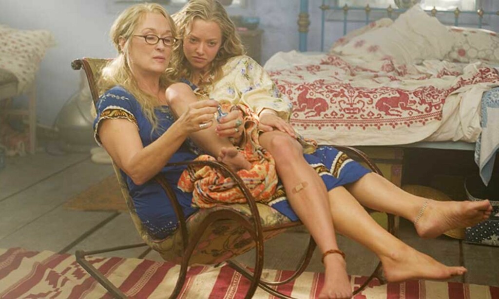 POPULÆRT KULTURTILBUD: Filmen Mamma Mia er til nå sett av snaue 380 000 på norske kinoer ifølge Filmwebs Filmtoppen. Her er Meryl Streep (til venstre) og Amanda Seyfried i en scene i filmen. Foto: FILMWEB/United International Pictures POPULÆRT KULTURTILBUD: Filmen Mamma Mia er til nå sett av snaue 380 000 på norske kinoer ifølge Filmwebs Filmtoppen. Her er Meryl Streep (til venstre) og Amanda Seyfried i en scene i filmen. Foto: FILMWEB/United International Pictures