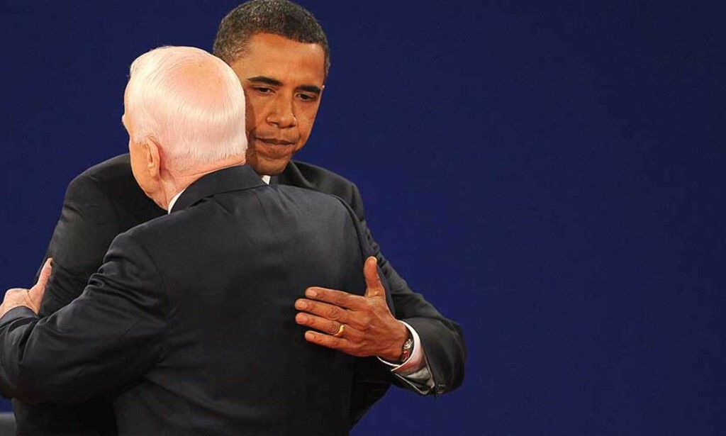 TRE UKER OG EN DEBATT IGJEN: John McCain og Barack Obama etter forrige debatt i Nashville. Onsdag møtes de til siste debatt på Hofstra University. Foto: AFP PHOTO PAUL J. RICHARDS/SCANPIX TRE UKER OG EN DEBATT IGJEN: John McCain og Barack Obama etter forrige debatt i Nashville. Onsdag møtes de til siste debatt på Hofstra University. Foto: AFP PHOTO PAUL J. RICHARDS/SCANPIX
