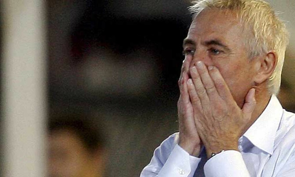 VIL IKKE SI NOE OM NOE: Men Bert van Marwijk er sikker på at han ikke vil vise dette ansiktsuttrykket mot Norge. Foto: Scanpix VIL IKKE SI NOE OM NOE: Men Bert van Marwijk er sikker på at han ikke vil vise dette ansiktsuttrykket mot Norge. Foto: Scanpix