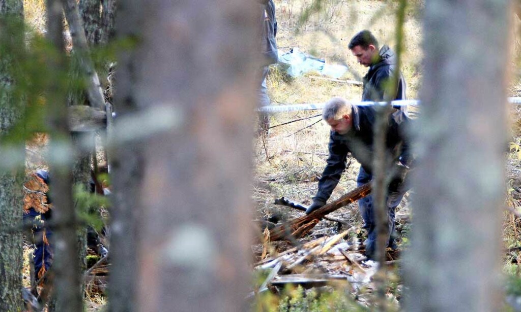 FUNNET: Svensk politi bekrefter at de har funnet det som etter all sannsynlighet er liket av Carolin Stenvall. Dette bildet er tatt under tidligere leting etter 29-åringen. Foto: EXPRESSEN FUNNET: Svensk politi bekrefter at de har funnet det som etter all sannsynlighet er liket av Carolin Stenvall. Dette bildet er tatt under tidligere leting etter 29-åringen. Foto: EXPRESSEN
