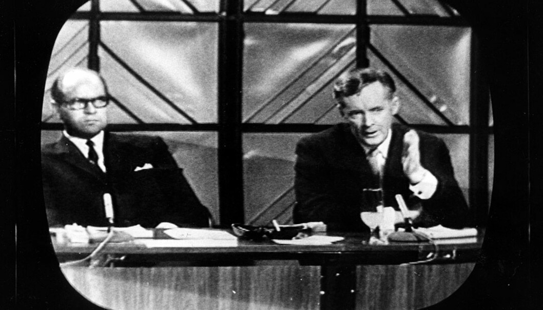 <strong><b> NRK-STJERNER I SORT-HVITT:</strong> </b> Per Øyvind Heradstveit (t.v.) og Kjell Arnljot Wig var kongene i norsk fjernsyns barndom. Her med programmet Åpen Post fra 1967. Arkivfoto: IVAR ASSERUD/SCANPIX. <strong><b> NRK-STJERNER I SORT-HVITT:</strong> </b> Per Øyvind Heradstveit (t.v.) og Kjell Arnljot Wig var kongene i norsk fjernsyns barndom. Her med programmet Åpen Post fra 1967. Arkivfoto: IVAR ASSERUD/SCANPIX.