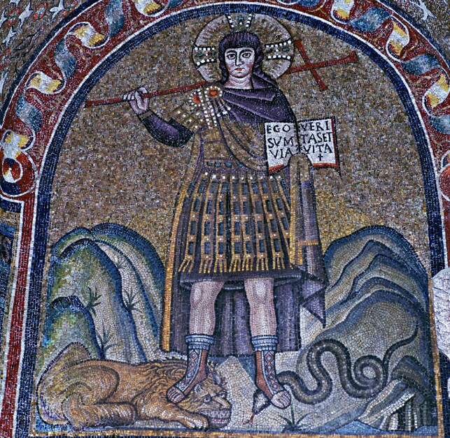 GOD SOLDAT: Kristus kledd som en kriger kan
bivånes i erkebiskopens katedral i italienske Ravenna. GOD SOLDAT: Kristus kledd som en kriger kan
bivånes i erkebiskopens katedral i italienske Ravenna.