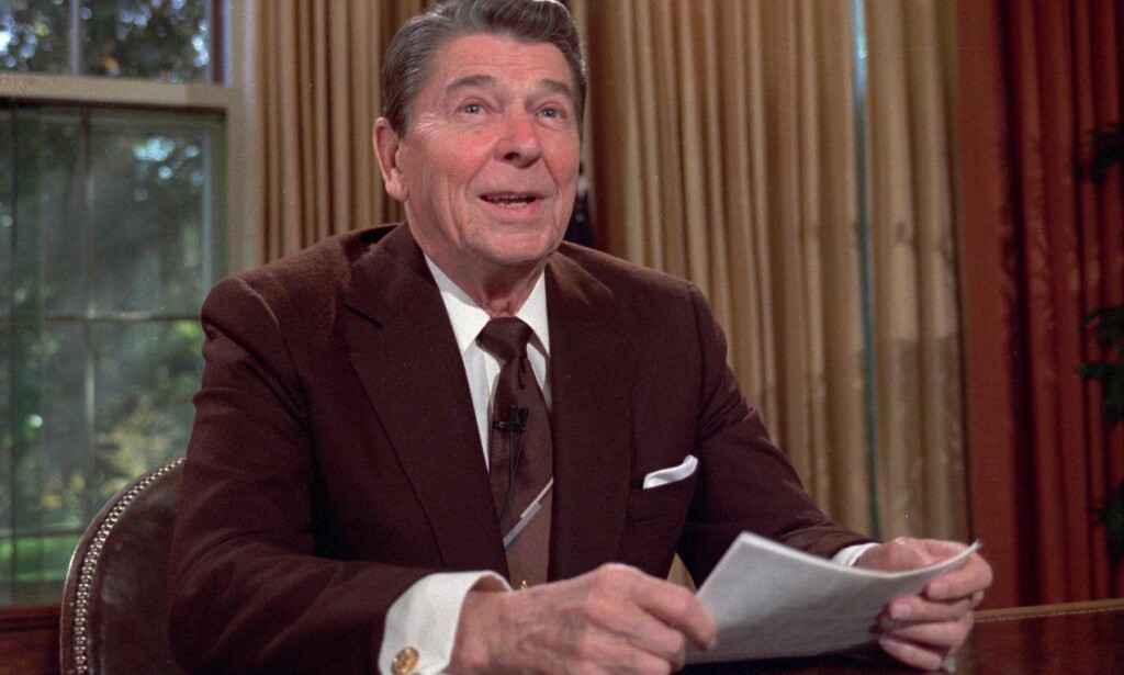 SPØKTE: Daværende president, Ronald Reagan, spøkte i 1984 om å bombe Sovjetunionen. Foto: AP Photo/Scott Stewart, File SPØKTE: Daværende president, Ronald Reagan, spøkte i 1984 om å bombe Sovjetunionen. Foto: AP Photo/Scott Stewart, File